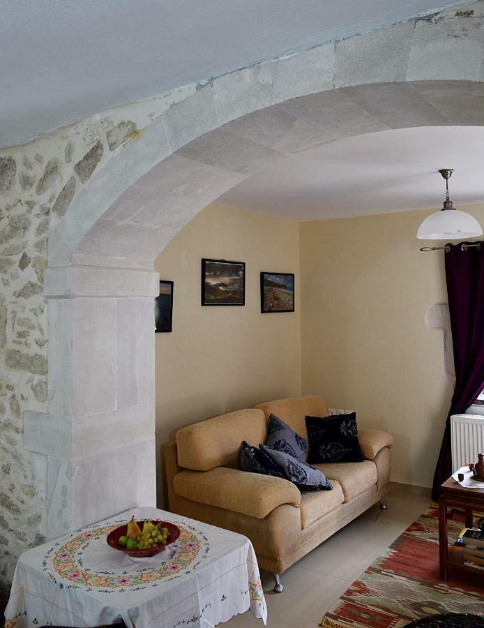 Arches Eleftherna Екстериор снимка